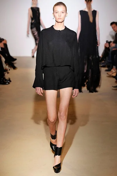 Look 27